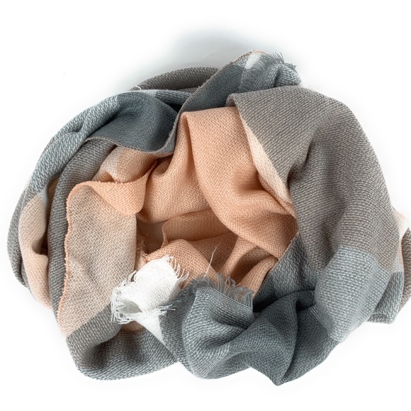 Blanket Scarf - Picture 6 of 8